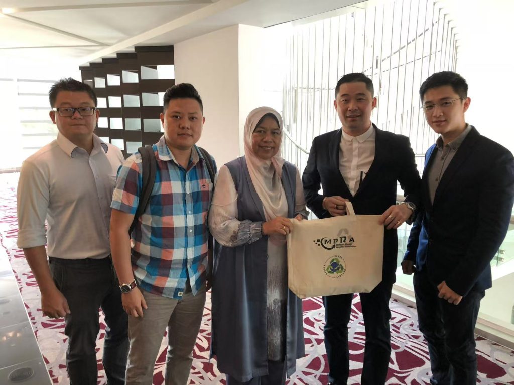 Uda Material UDA MATERIALS DELEGATION WITH GOVERNMENT BODIES - 深圳市盛利权实业有限公司